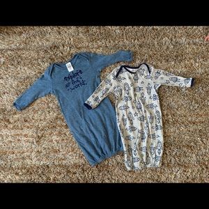 0-6 Month Gerber Organic gowns